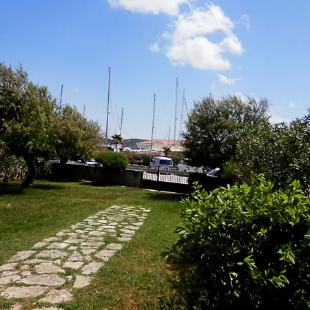 Benjamin Apartment *