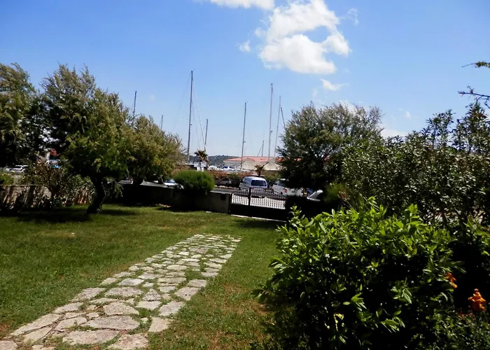 Benjamin Apartment *