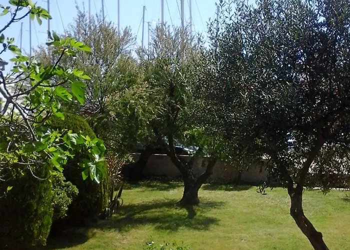 Benjamin * Rogoznica (Sibenik-Knin)